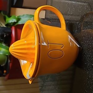 🍊Rae Dunn Orange Juicer